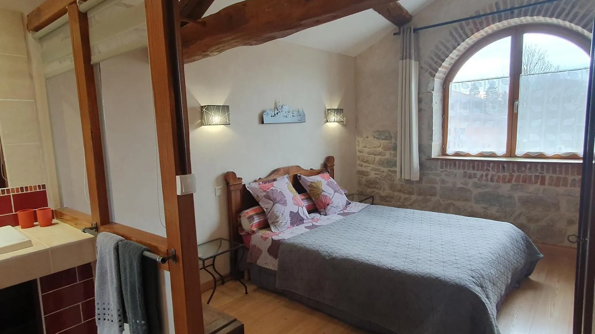 Chambres D'Hotes Grange Carree Saint-Remy  Bed & Breakfast Saint-Remy (Ain)