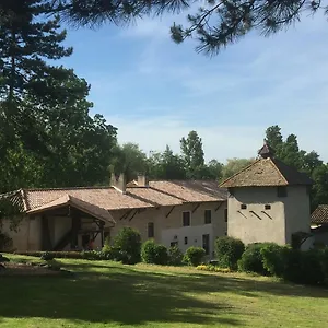 Le Moulin De Saint-julien Bed & Breakfast